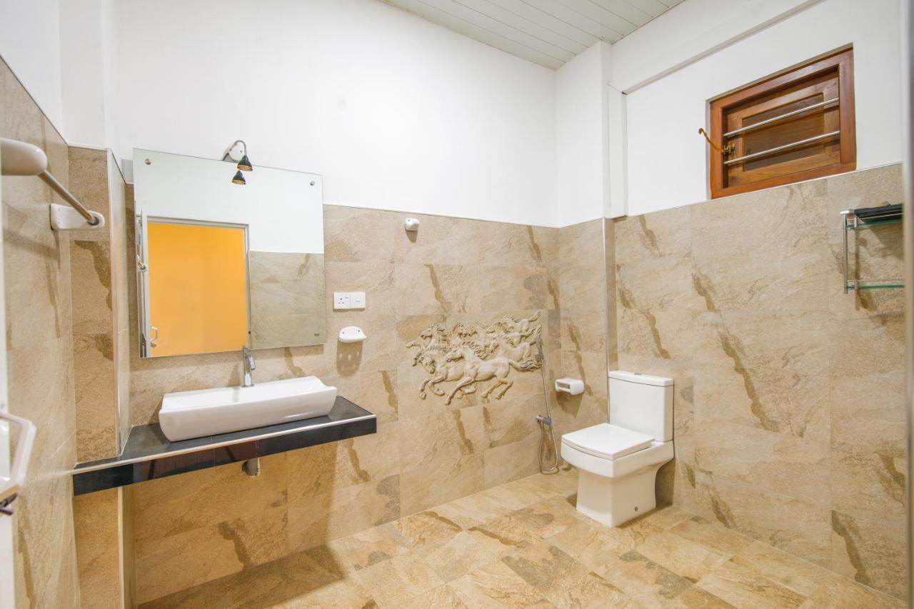 Mimoza Mirissa Bed & Breakfast Exterior photo