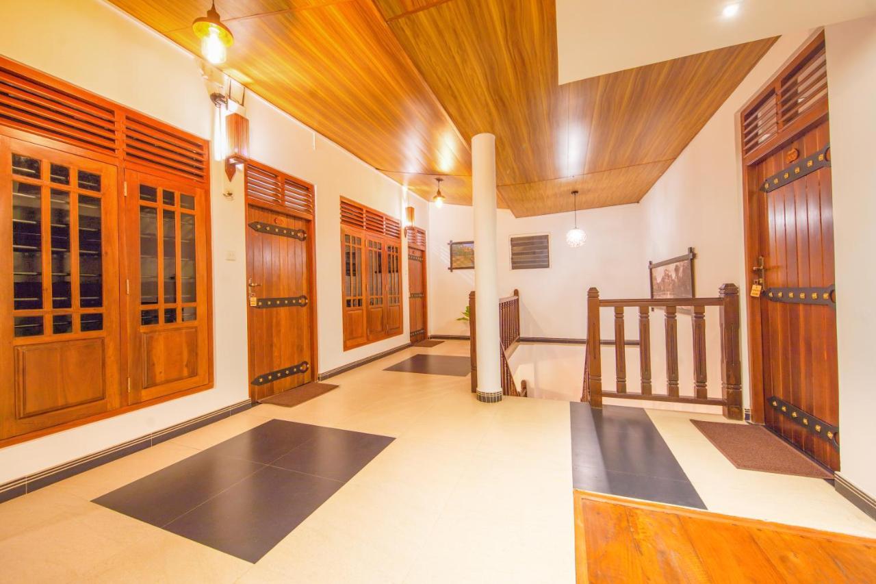 Mimoza Mirissa Bed & Breakfast Exterior photo