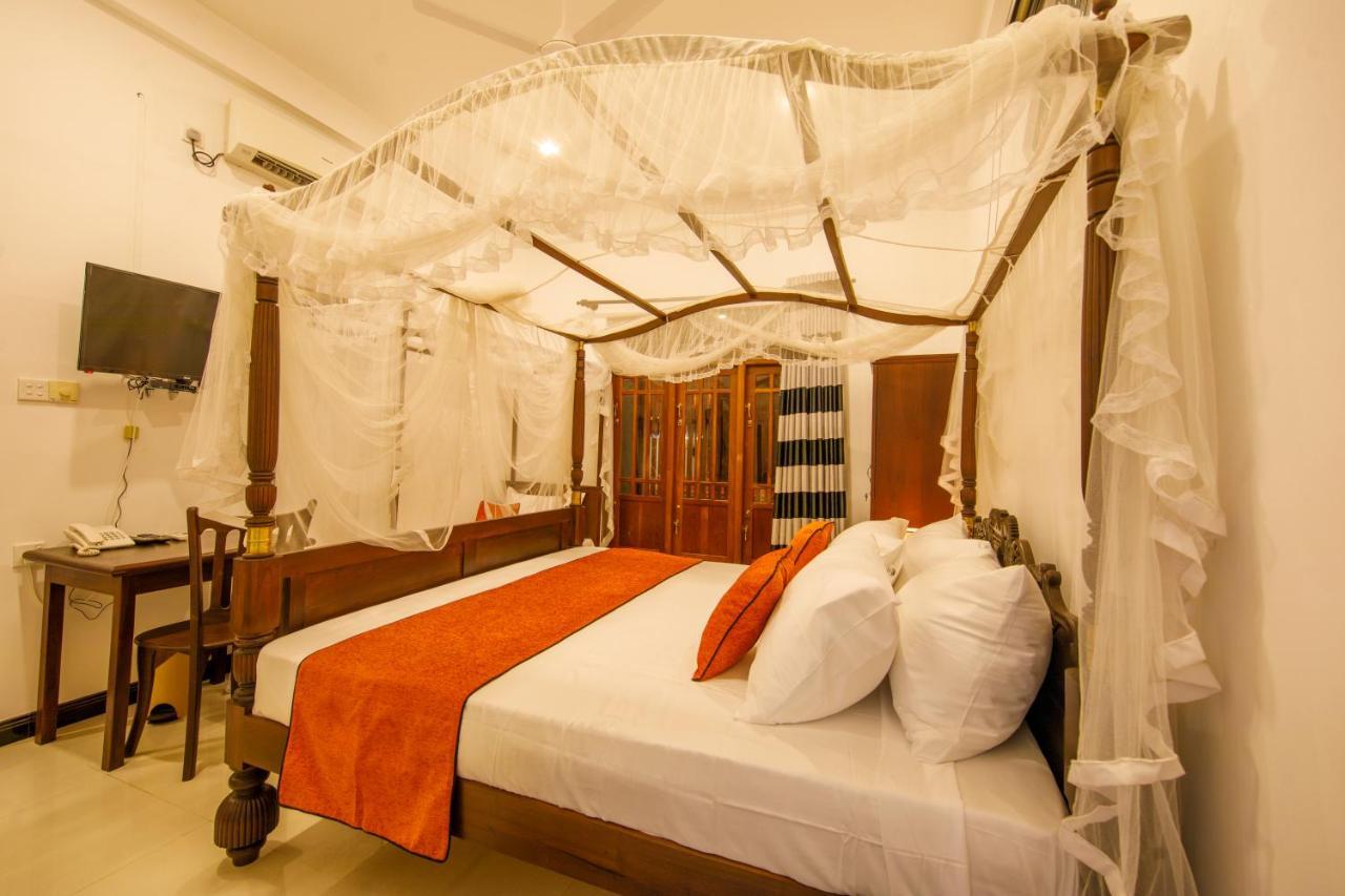 Mimoza Mirissa Bed & Breakfast Exterior photo
